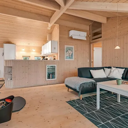 Garth - 50m From The Sea By Interhome * Boto By