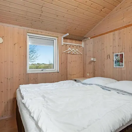 Garth - 50m From The Sea By Interhome * Bøtø By
